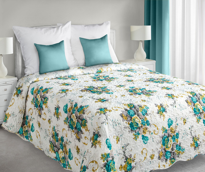 Narzuty na małe i duże łóżka w kolorze białym z turkusowymi różami