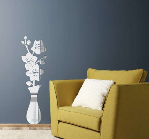 Lustro do salonu w kształcie wazonu z kwiatami