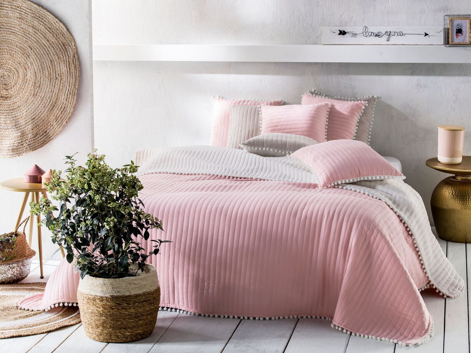 Narzuty na łóżko różowe 170 x 210 cm