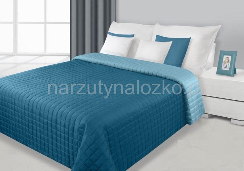 Dwustronne narzuty i kapy na łóżko koloru turkusowo niebieskiego
