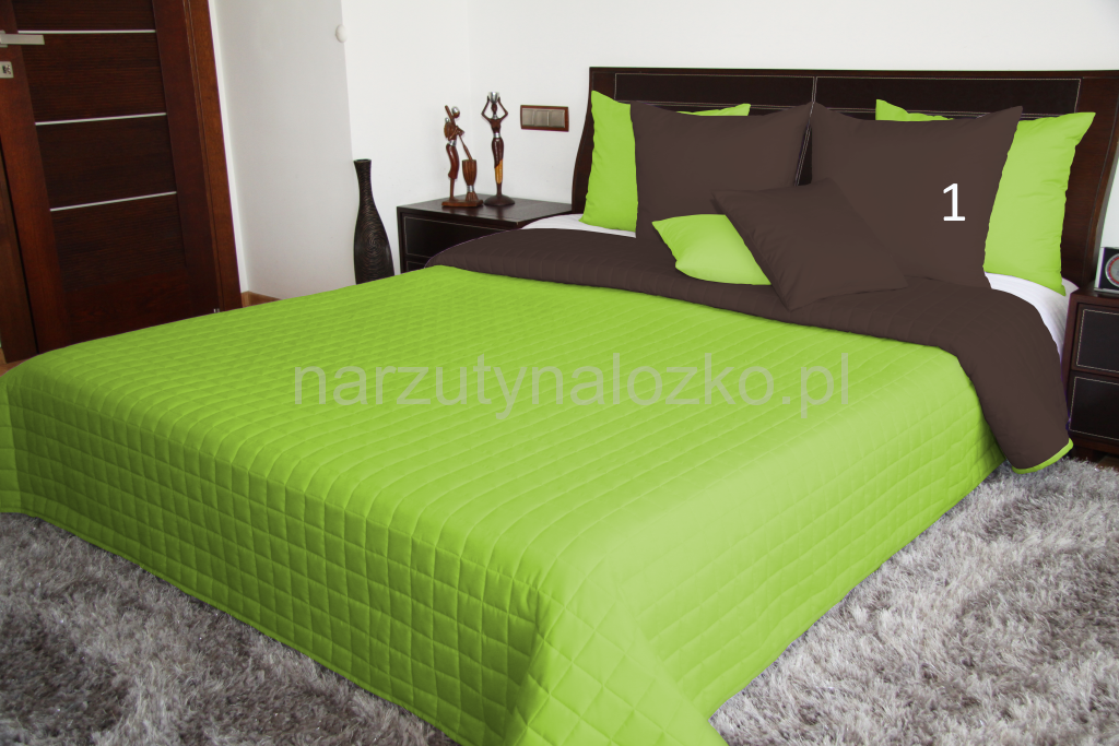 Narzuta w kolorze zielono brązowym na łóżko