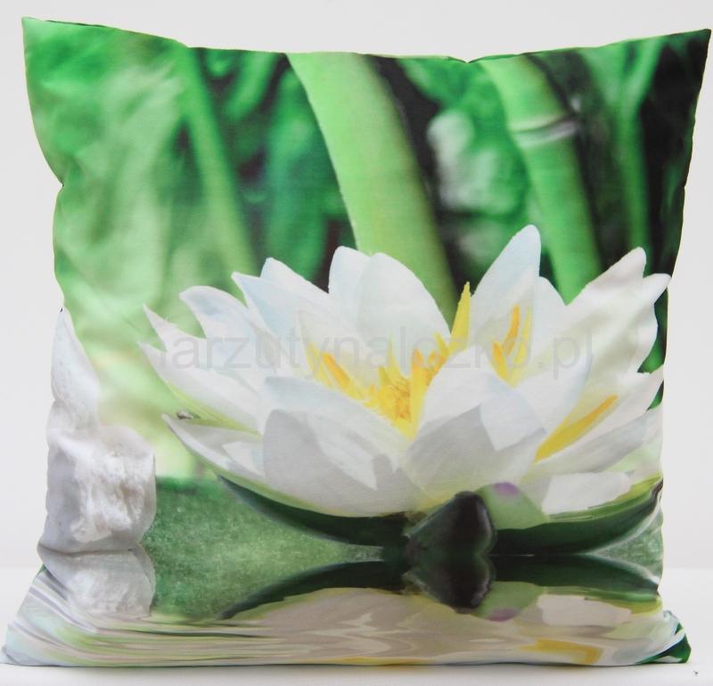Poszewka na poduszkę w kolorze zielonym z białą lilią wodną