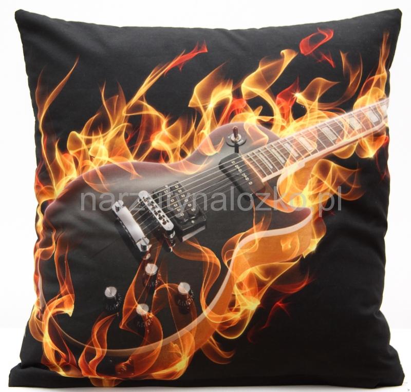Gitara w ogniu dekoracyjna czarna poszewka