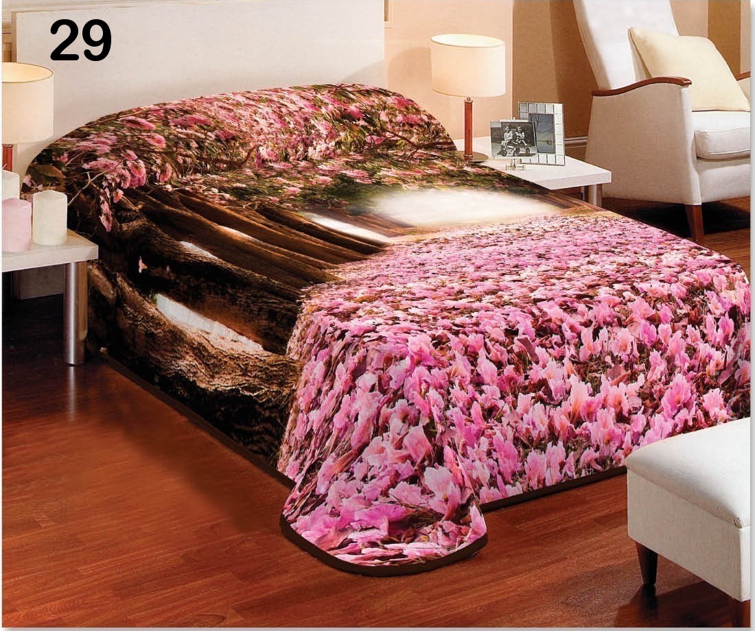 Koc różowy w rozmiarze 155x220 na łóżka z drzewami
