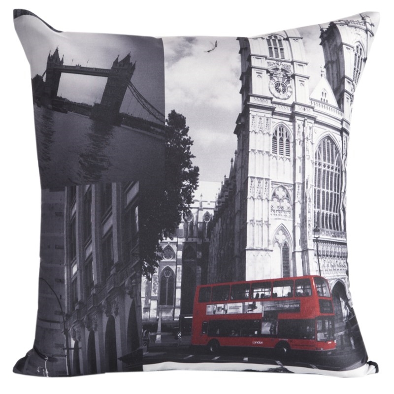 Szare poszewki na poduszki z czerwonym londyńskim autobusem
