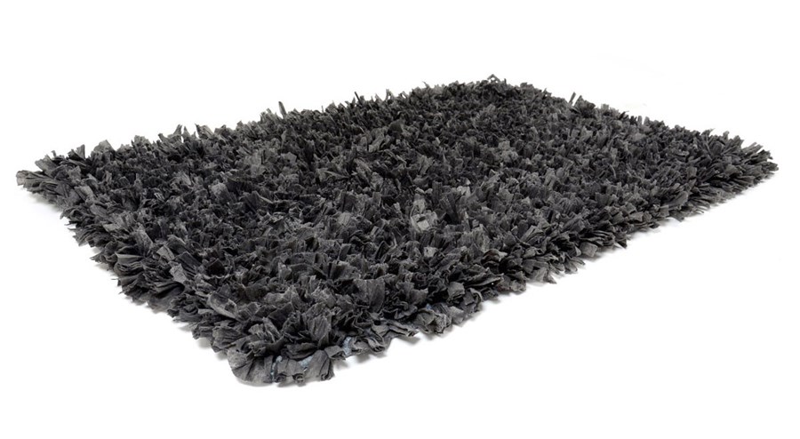 Klasyczne ciemno szare dywaniki miękkie przyjemne w dotyku do łazienki