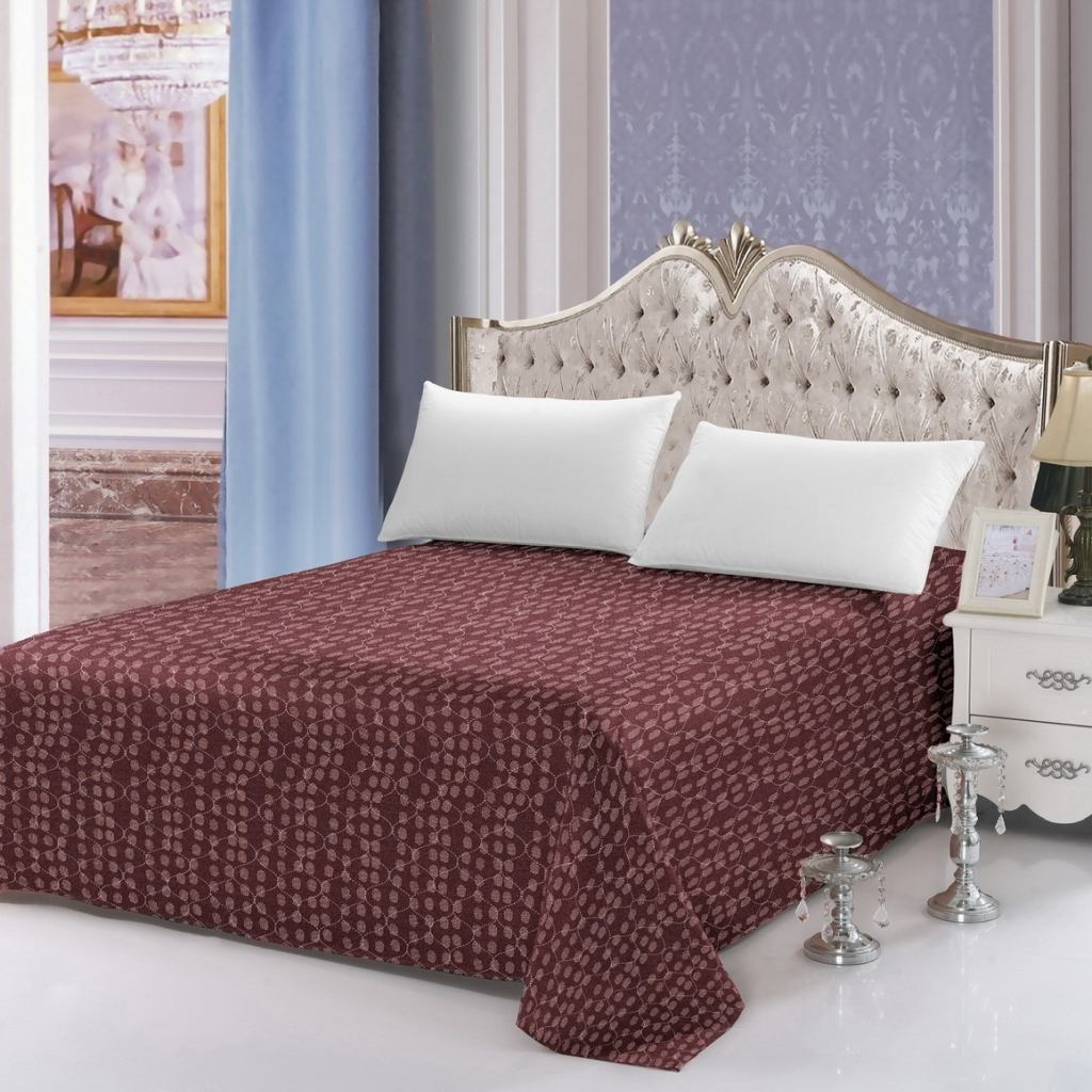 Bordowe narzuty na łóżko we wzory w stylu vintage 160x200