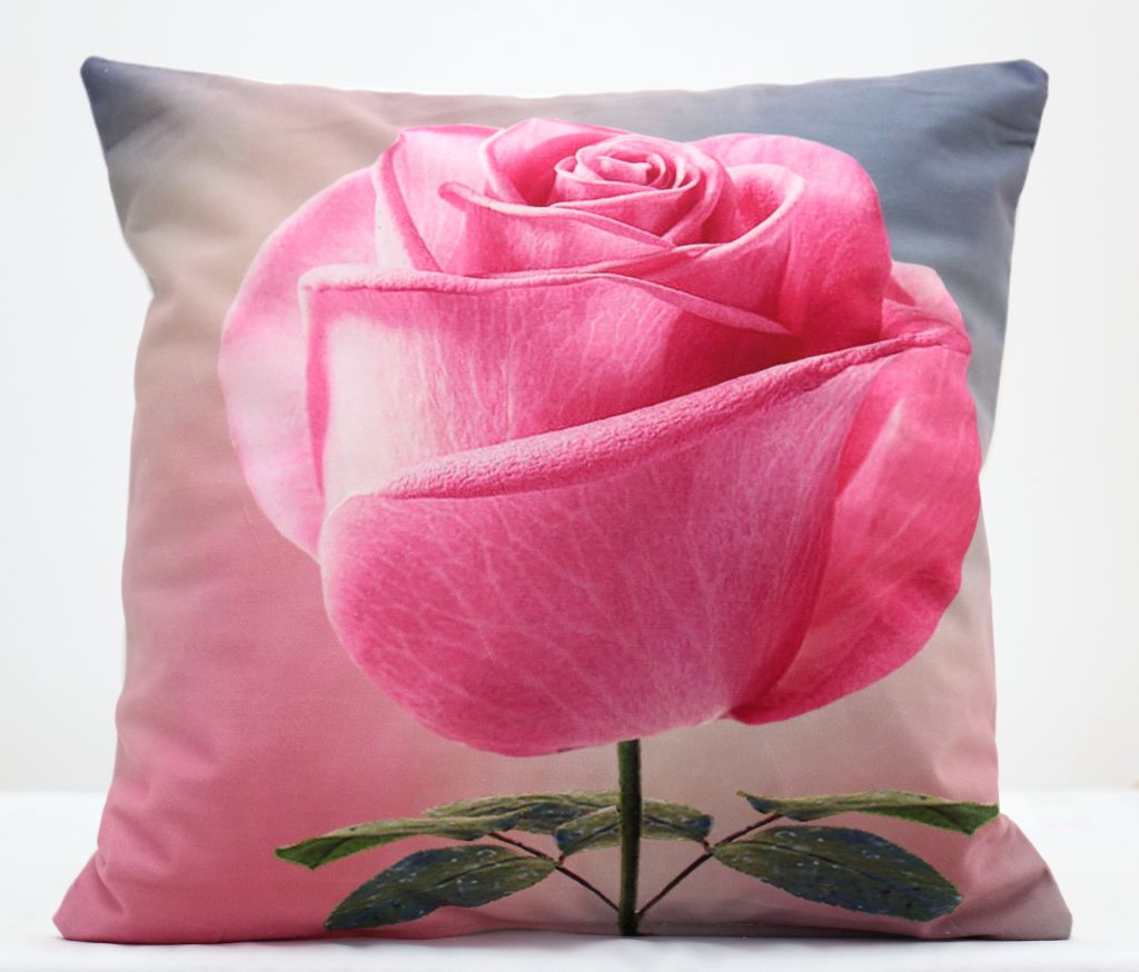 Modne poszewki na poduszkę 40x40 ze śliczną różową różą