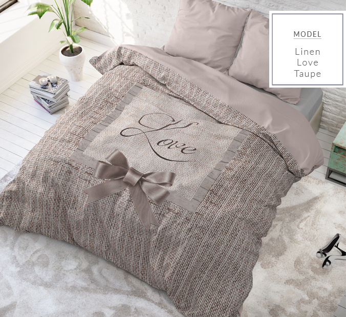 Klasyczna szara pościel na łóżko z napisem LOVE na środku 200 x 200 cm