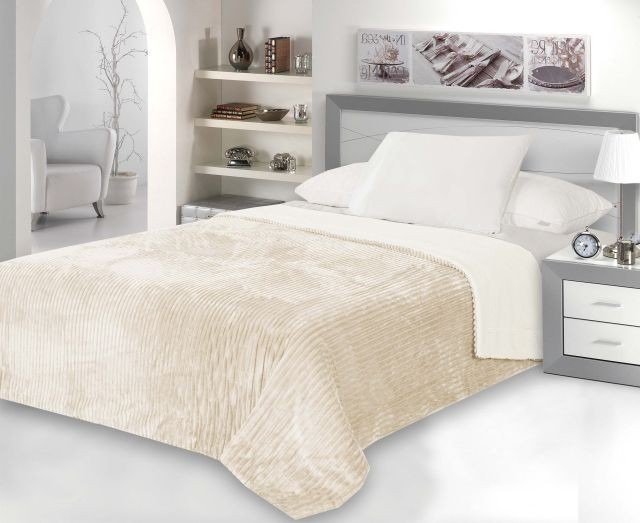 Dekoracyjna narzuta na łóżko 160x200 w kolorze beżowo kremowym