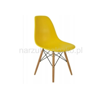 Żółte nowe wygodne krzesło