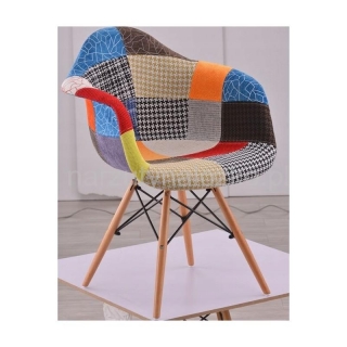 Nowe krzesło w patchworkowym stylu